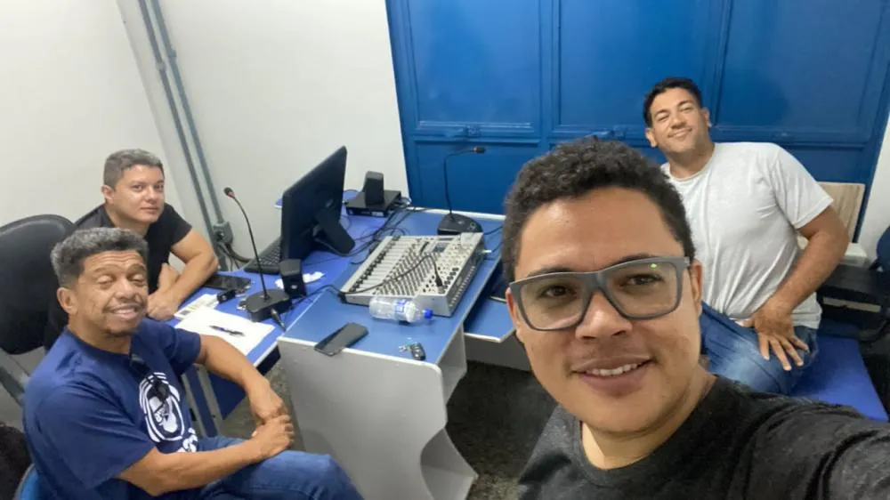 Chico Chokolate inicia a semana com ensaios com a banda para o show do projeto Som na Praça