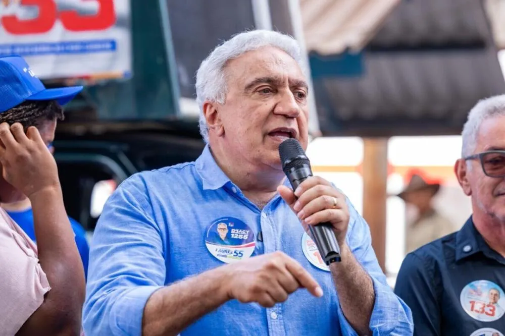 Laurez Moreira participa de adesivaço em Gurupi em apoio a Vicentinho Júnior