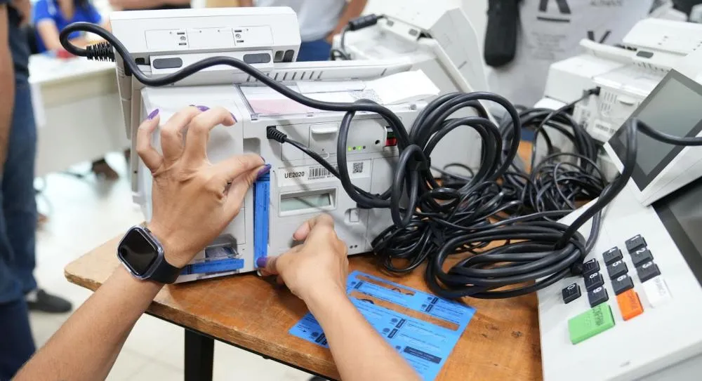 TRE-TO prepara urnas eletrônicas para o 2º turno das Eleições 2026 na próxima semana